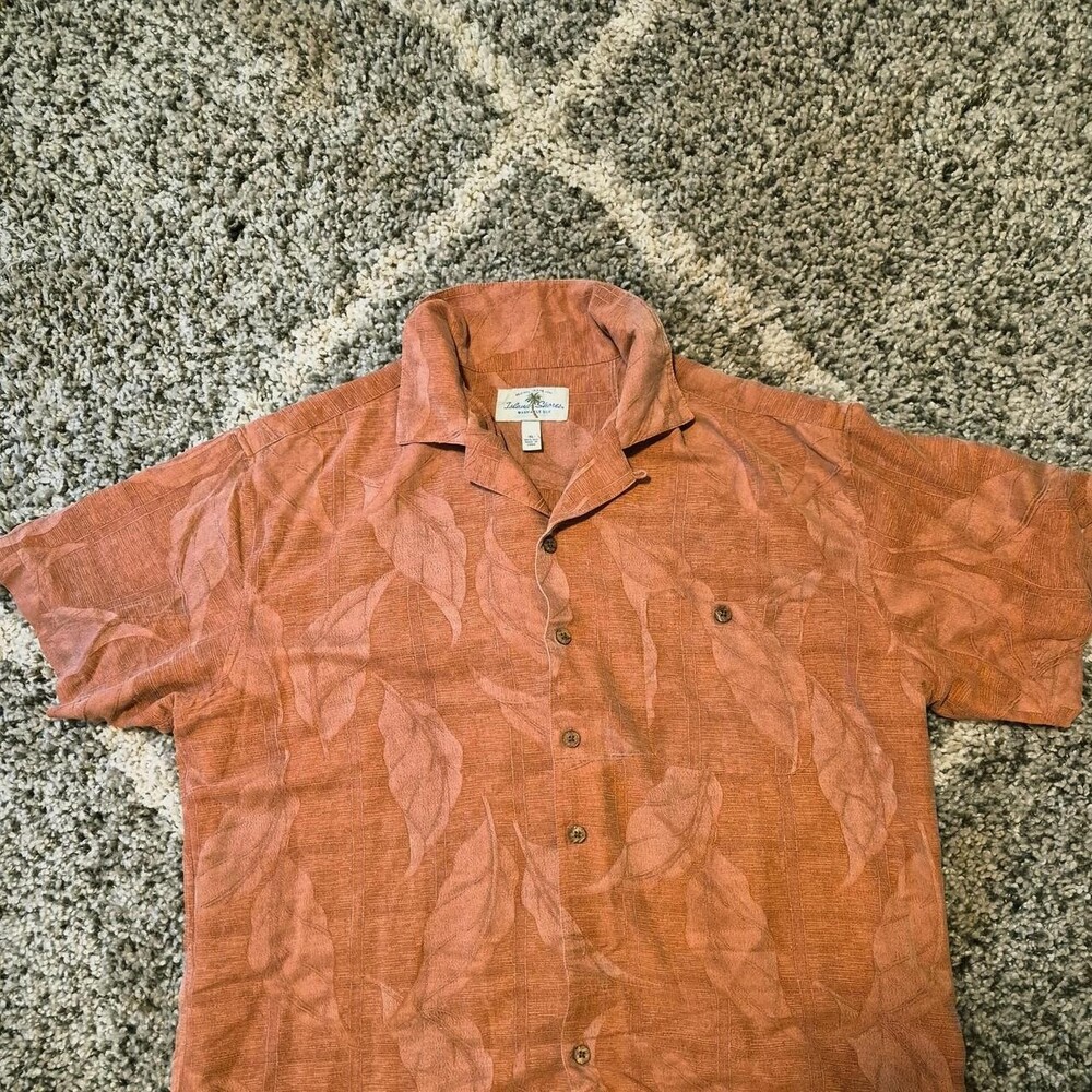 Orange silk button-up shirt with leaf pattern, size XL #tropical #summer